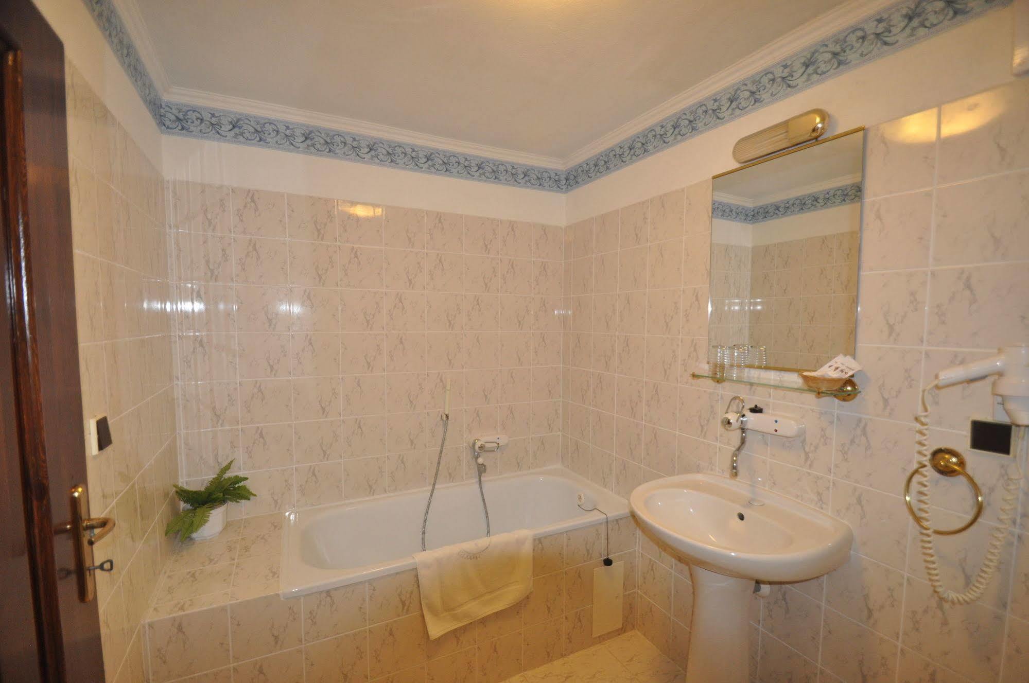 Hotel Barbakan Levoca Bagian luar foto