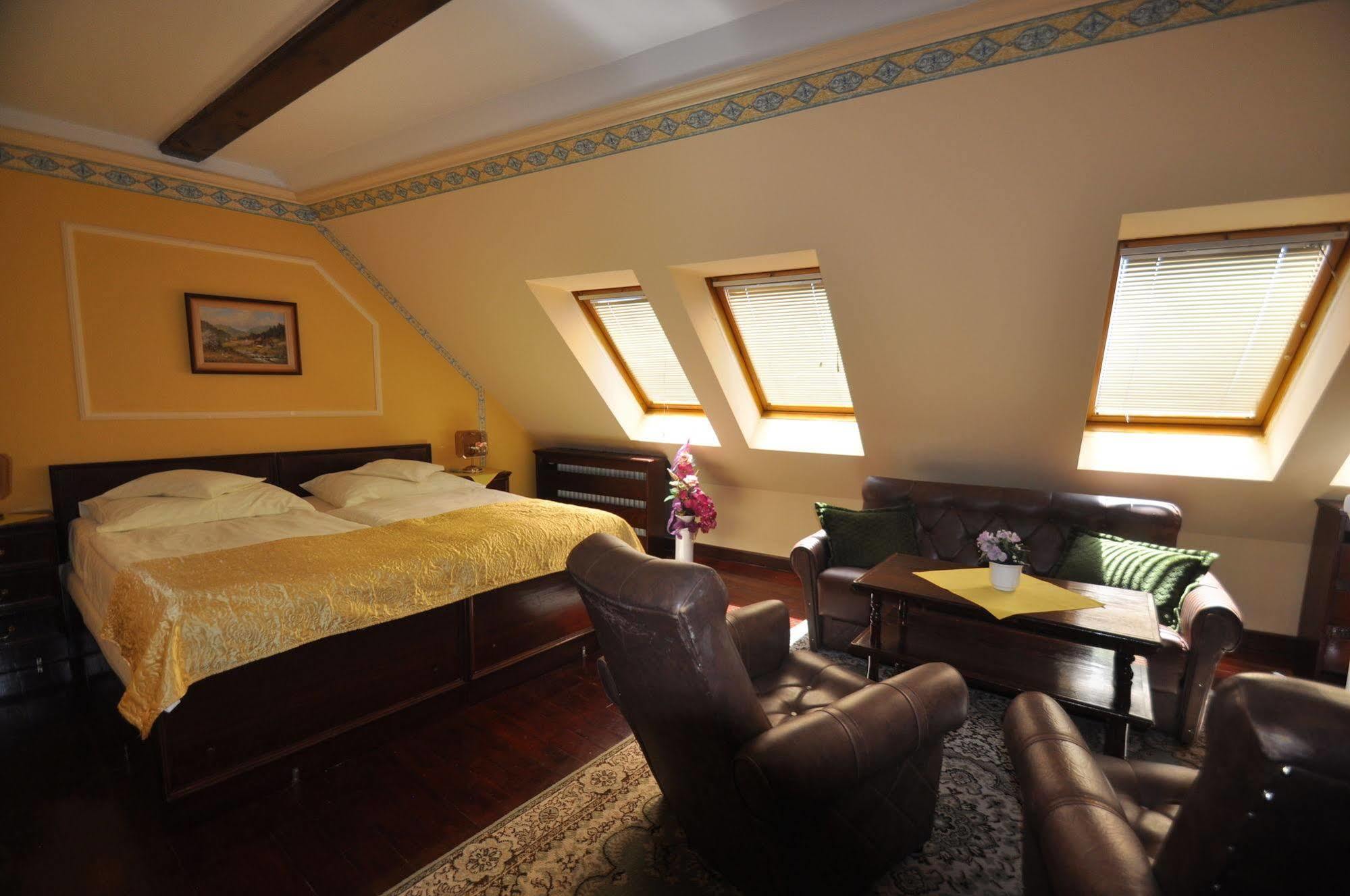 Hotel Barbakan Levoca Bagian luar foto